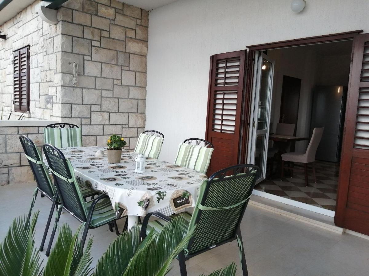 Apartments Jelka Postira Εξωτερικό φωτογραφία