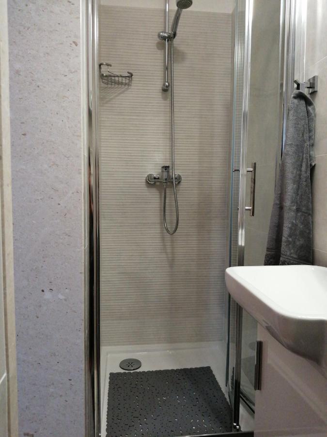 Apartments Jelka Postira Εξωτερικό φωτογραφία